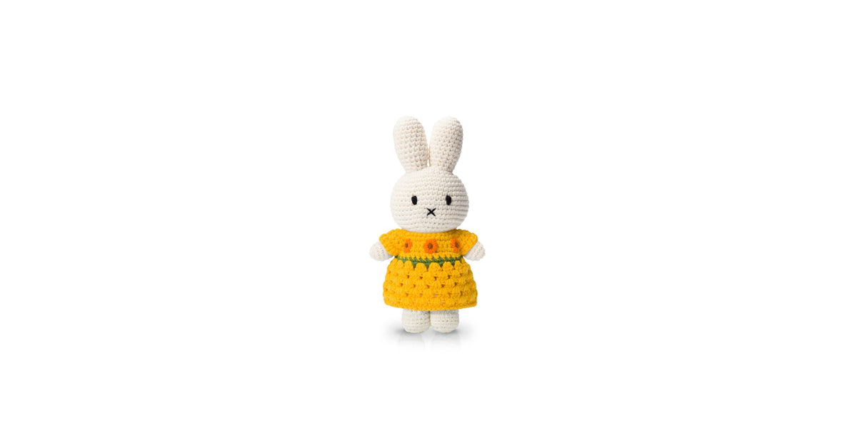 Miffy Sunflower Plush – The Art Institute of Chicago Museum Shop